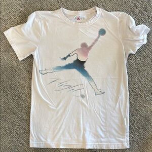 Jordan White Short Sleeve Tee with Jumpman Graphic